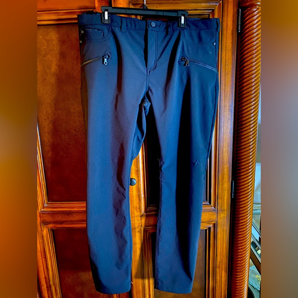 Burton skinny snow pants black size xl. EUC. Worn once.